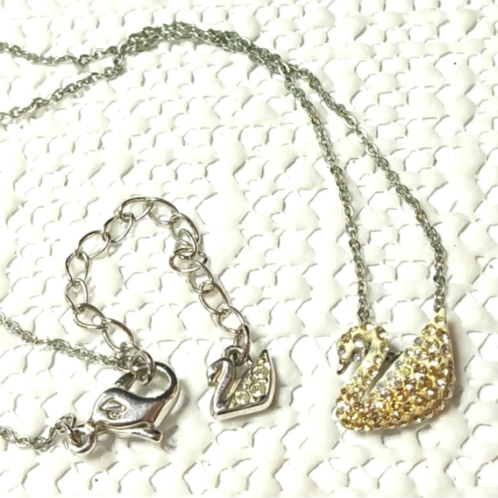 Rare Swarovski Iconic Swan Necklace
